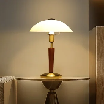 מנורת שולחן לחדר השינה ליד המיטה קישוט לגעת עמעום מאסטר חדר שינה מודרני מתקדם הגיוני נראה טוב בסלון מנורת שולחן