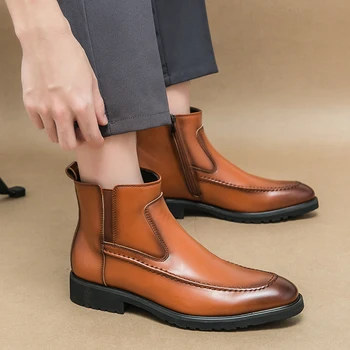 2024 מותג יוקרה עסקים אלגנטי צ ' לסי עור מגפי Mens זוג נעליים ברחוב להחליק על שמלה רשמית מגפיים דגם האופנה